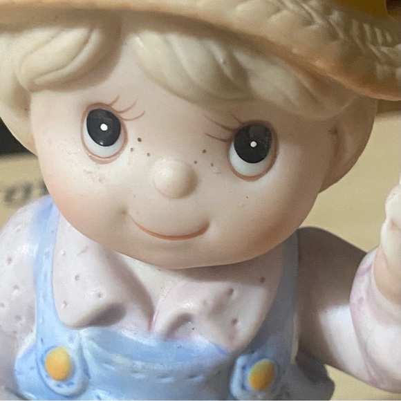 Vintage Homco Ceramic Figurine Little Farmer Boy in Overalls with Teddy Bear - Picture 3 of 10